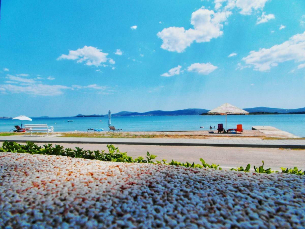 Blue Wave Apartments ตูรันญ์ ภายนอก รูปภาพ